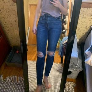 American Eagle Ripped High Rise Jeggings